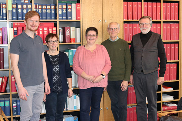 Vorstand der WiGe mit Vertreter der Stadt Warendorf und der Kirchengemeinde St. Laurentius zur Vertragsunterzeichnung